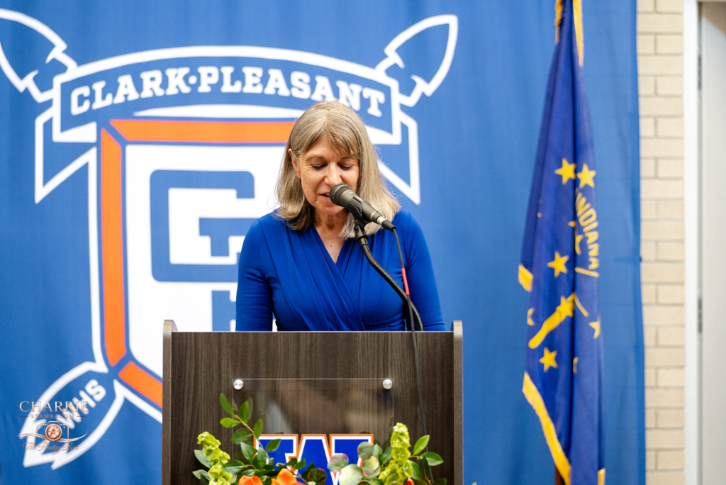 Linda Speaking