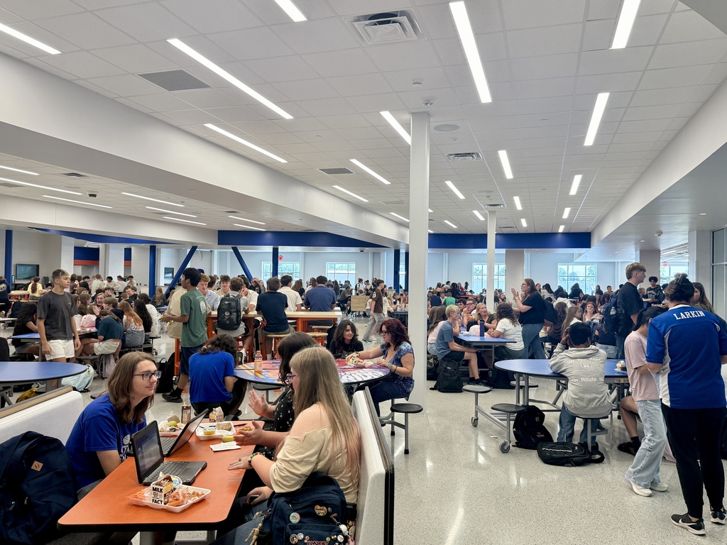 Kids in cafeteria 