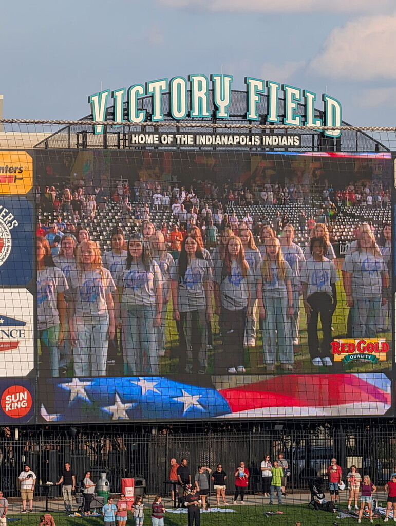 kids on jumbo tron