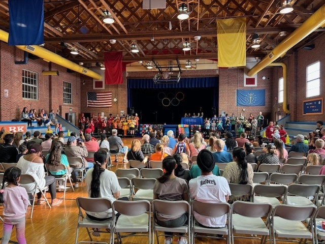 CES 4th graders put on an excellent spring program last night! Thank you to Ms. Arndt, and the 4th grade teachers, along with all of our students for the hard work everyone put in that made for such a great performance.