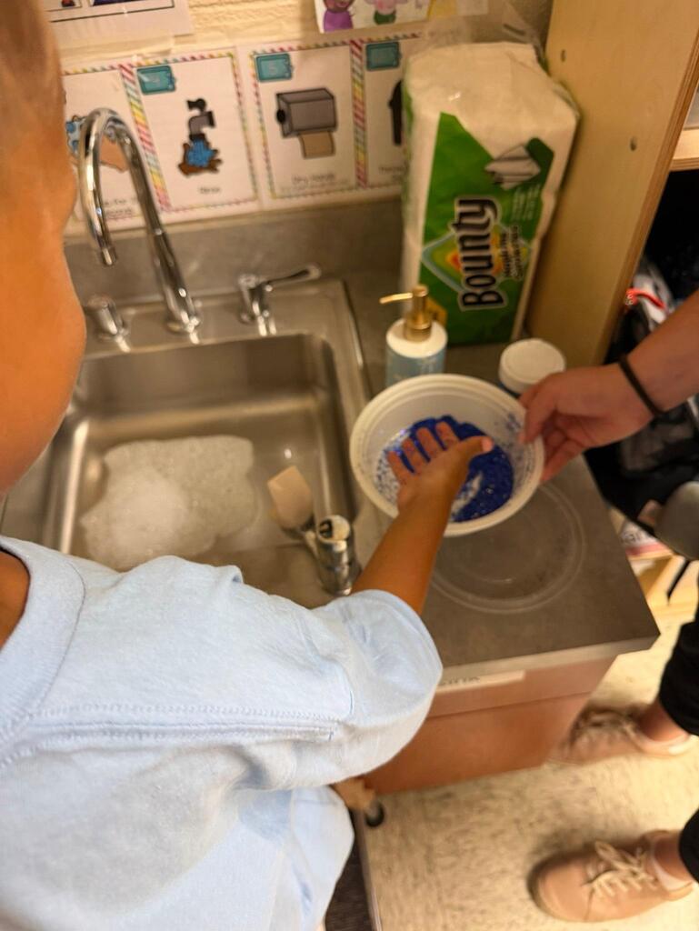 Learning how to wash hands