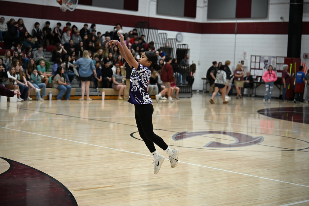 6th Grade Boys vs Girls Basketball game! 