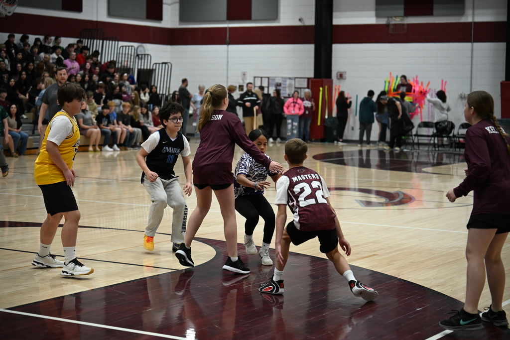 6th Grade Boys vs Girls Basketball game! 