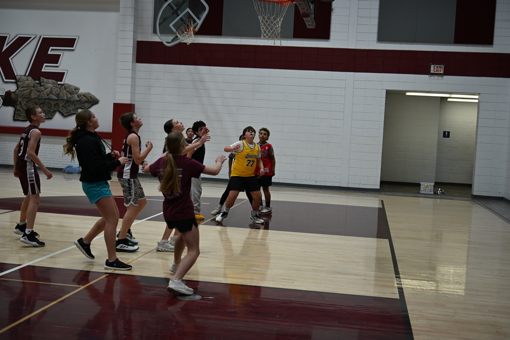 6th Grade Boys vs Girls Basketball game! 