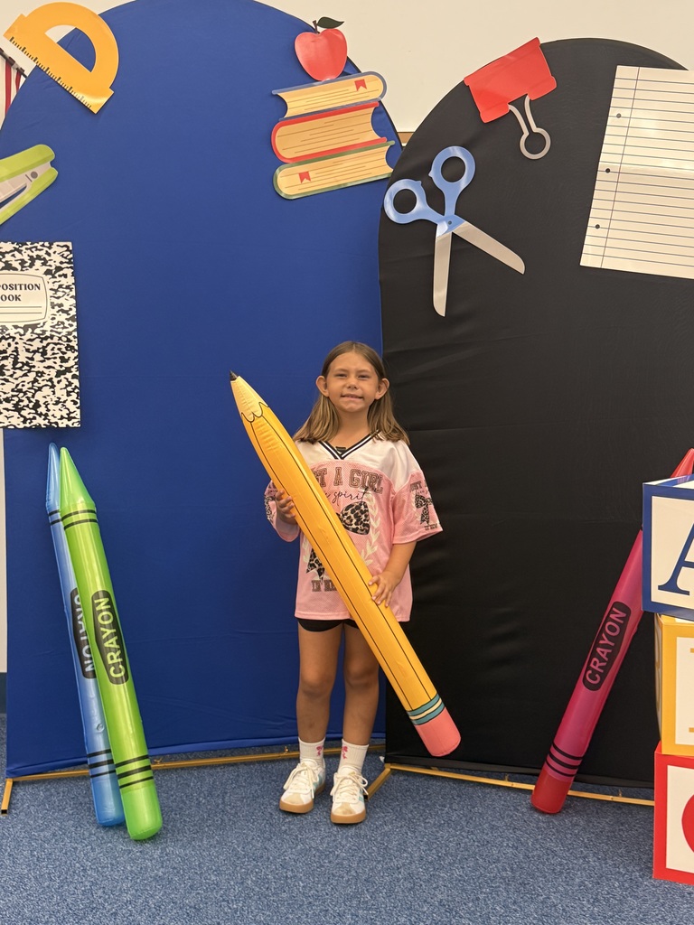 Back-To-School Night was a success! We can’t wait to see all the smiling faces tomorrow as we start the 2025-2026 school year!