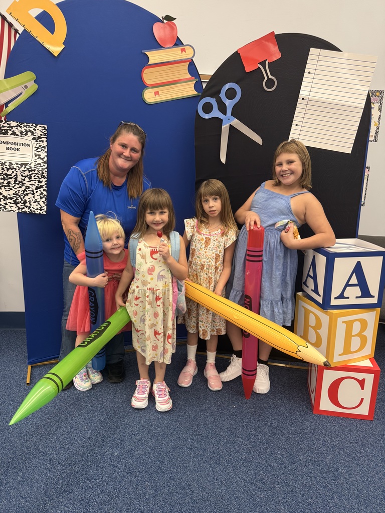 Back-To-School Night was a success! We can’t wait to see all the smiling faces tomorrow as we start the 2025-2026 school year!