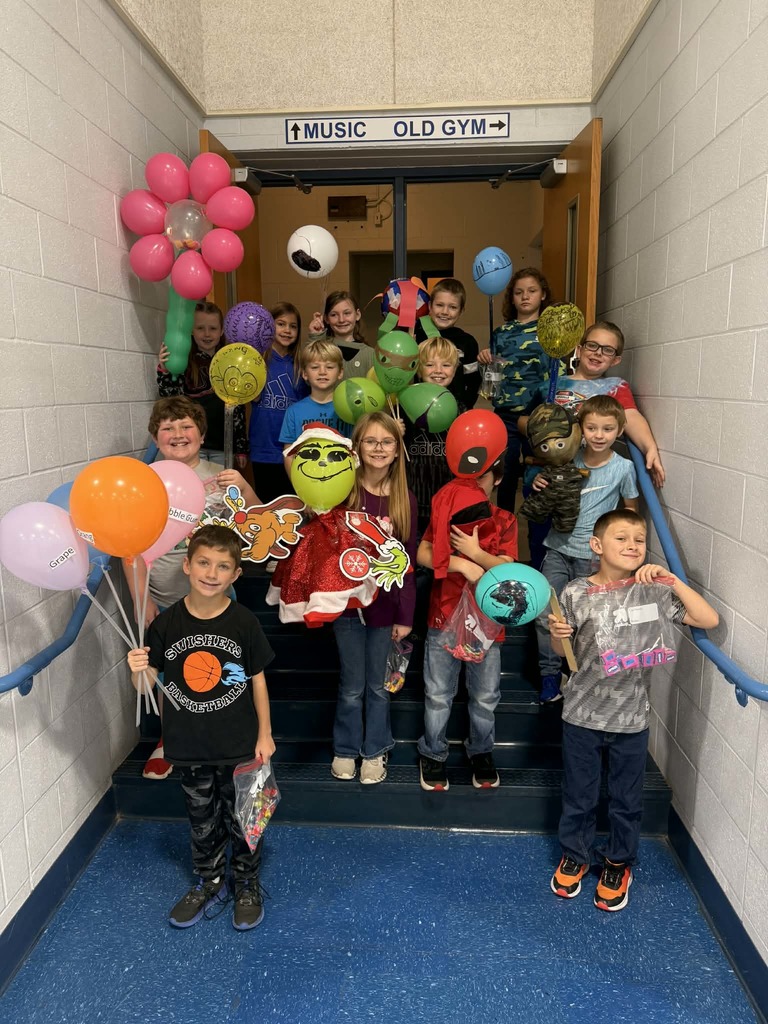 Today was the 4th Annual 3rd Grade Thanksgiving Day Parade! Mrs. Ahlfield's third graders did a great job on their parade balloons!