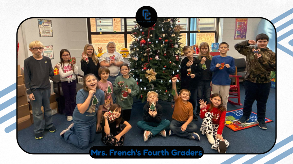 Mrs. French's fourth graders made some great ornaments to hang on the big tree in the library! They did a fantastic job!