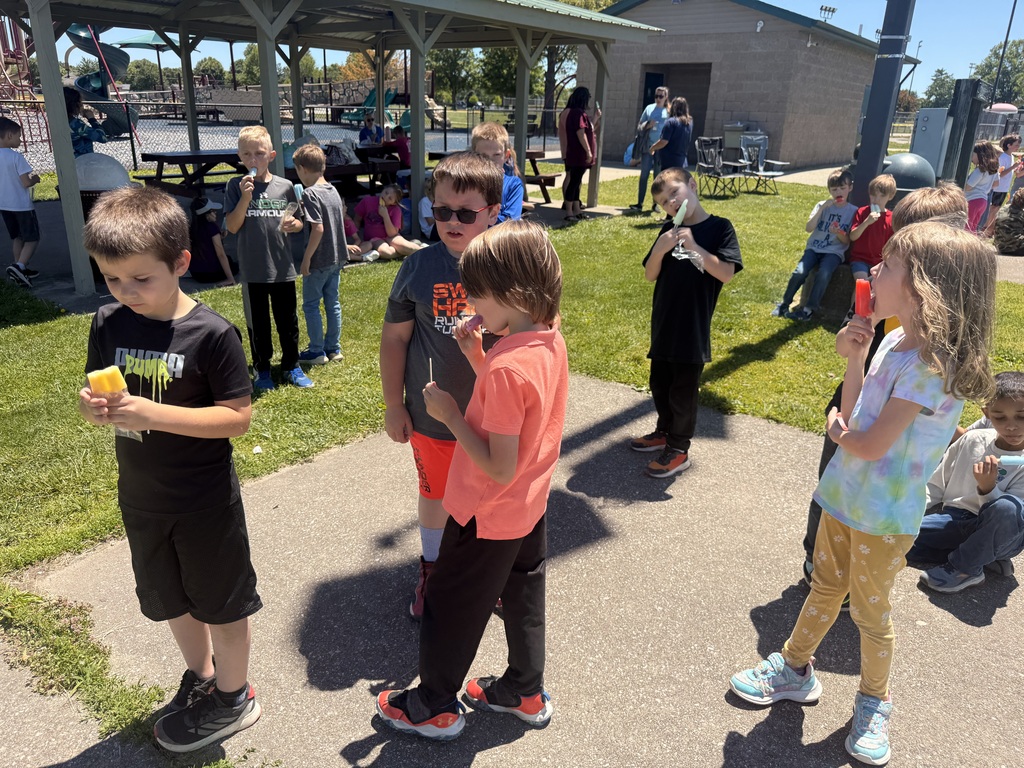 On Thursday, librarian Mrs. Goodrum took elementary students who met their semester Accelerated Reader point goal to Musgrove Park in Olney for some food and fun. A total of 58 students met their AR goal and were eligible to attend. Thanks to the generosity of The Clay City Banking Co. students were treated to Domino’s pizza and Ginger Ale’s lemonade or sweet tea for lunch. Mrs. Goodrum provided students with popsicles as well. Overall, the students had a great time soaking in the sunshine on a beautiful day! Mrs. Goodrum would like to thank chaperones Mrs. Klein, Mrs. Snyder, Miss Fender, Miss Brynne, Miss Ninetta, and Miss Deanna and bus driver Miss Kim for helping on the trip. 