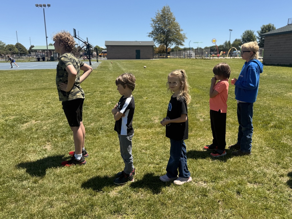 On Thursday, librarian Mrs. Goodrum took elementary students who met their semester Accelerated Reader point goal to Musgrove Park in Olney for some food and fun. A total of 58 students met their AR goal and were eligible to attend. Thanks to the generosity of The Clay City Banking Co. students were treated to Domino’s pizza and Ginger Ale’s lemonade or sweet tea for lunch. Mrs. Goodrum provided students with popsicles as well. Overall, the students had a great time soaking in the sunshine on a beautiful day! Mrs. Goodrum would like to thank chaperones Mrs. Klein, Mrs. Snyder, Miss Fender, Miss Brynne, Miss Ninetta, and Miss Deanna and bus driver Miss Kim for helping on the trip. 