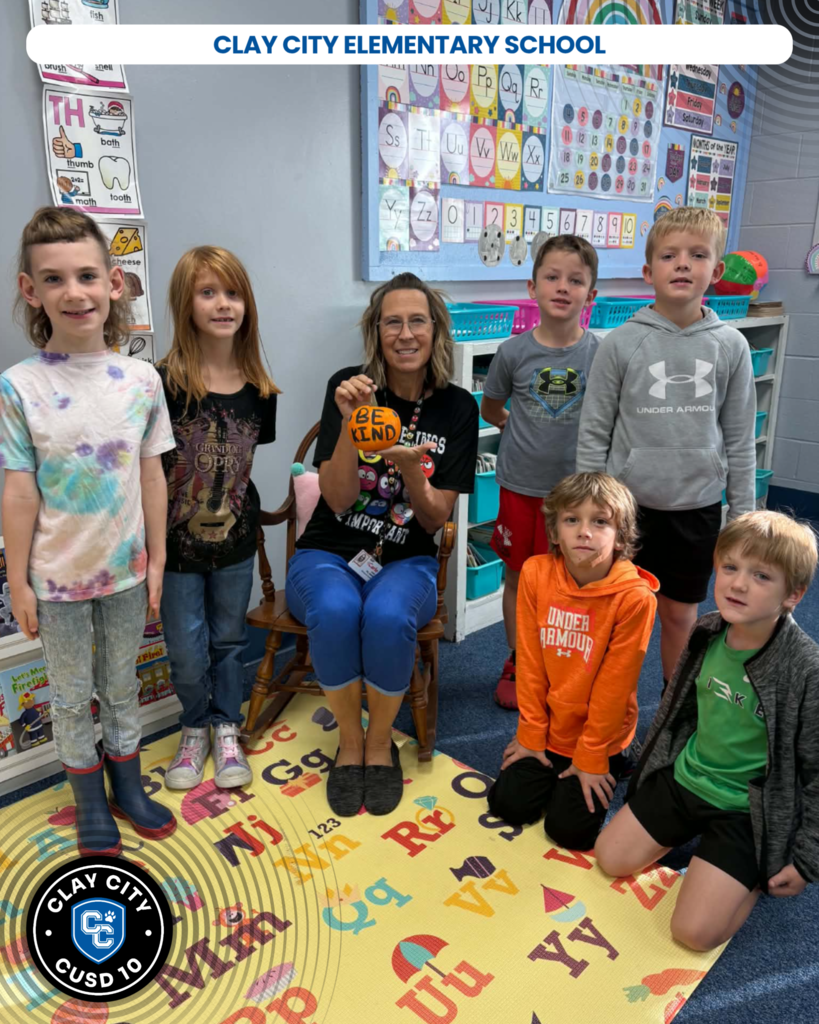Mrs. Klein's second graders had their monthly lesson with Mrs. Shawn from Carle Health. They learned about spreading kindness and made a class pumpkin using their fingerprints as a commitment to "Be Kind".
