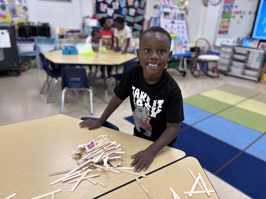Mrs. Young's Kindergarten, The Three Little Pigs Story