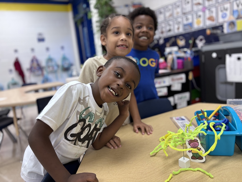 Mrs. Young's Kindergarten, The Three Little Pigs Story