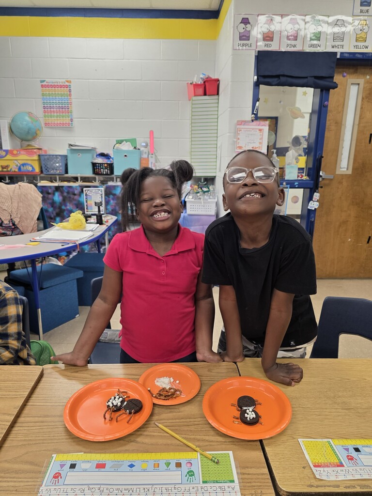 Mrs. Moreno's 1st Grade Spider Activity