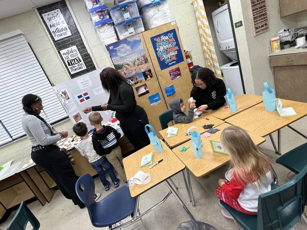 HS/Pre-K Students Working Together