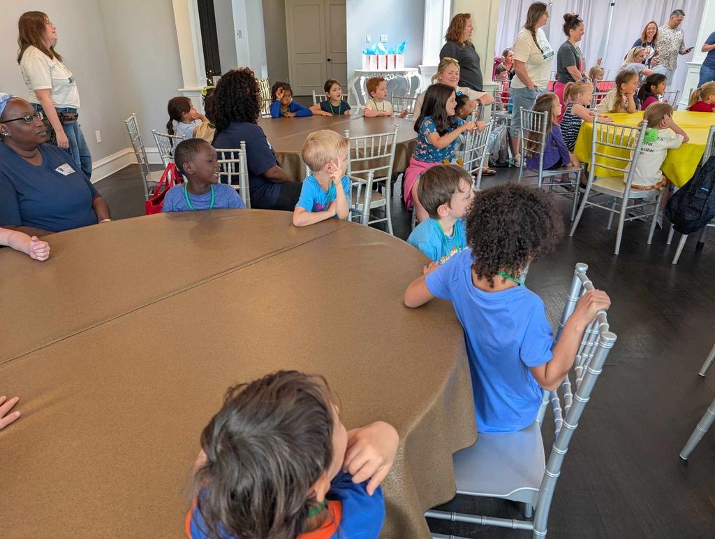 Miss Bragg's class had a sweet time on their field trip to Sweet Pete's! A fun day filled with learning and treats!