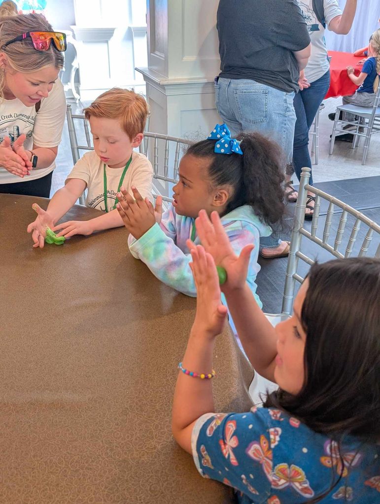 Miss Bragg's class had a sweet time on their field trip to Sweet Pete's! A fun day filled with learning and treats!