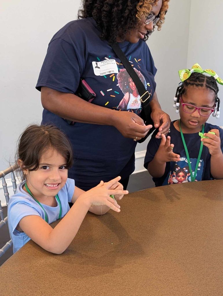 Miss Bragg's class had a sweet time on their field trip to Sweet Pete's! A fun day filled with learning and treats!