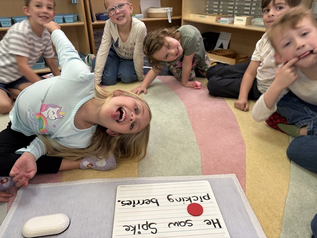 Dr. Batton’s Kindergartners read The Dinosaur Who Lost His Roar and identified nouns and verbs in sentences from the story. 