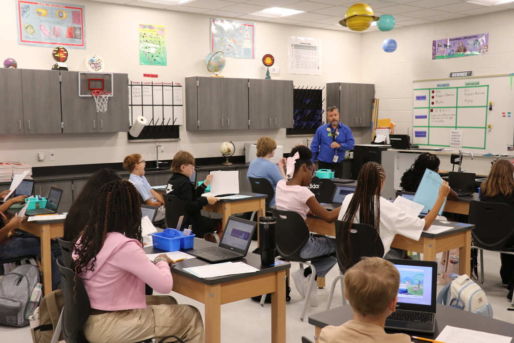 6th grade classroom teacher