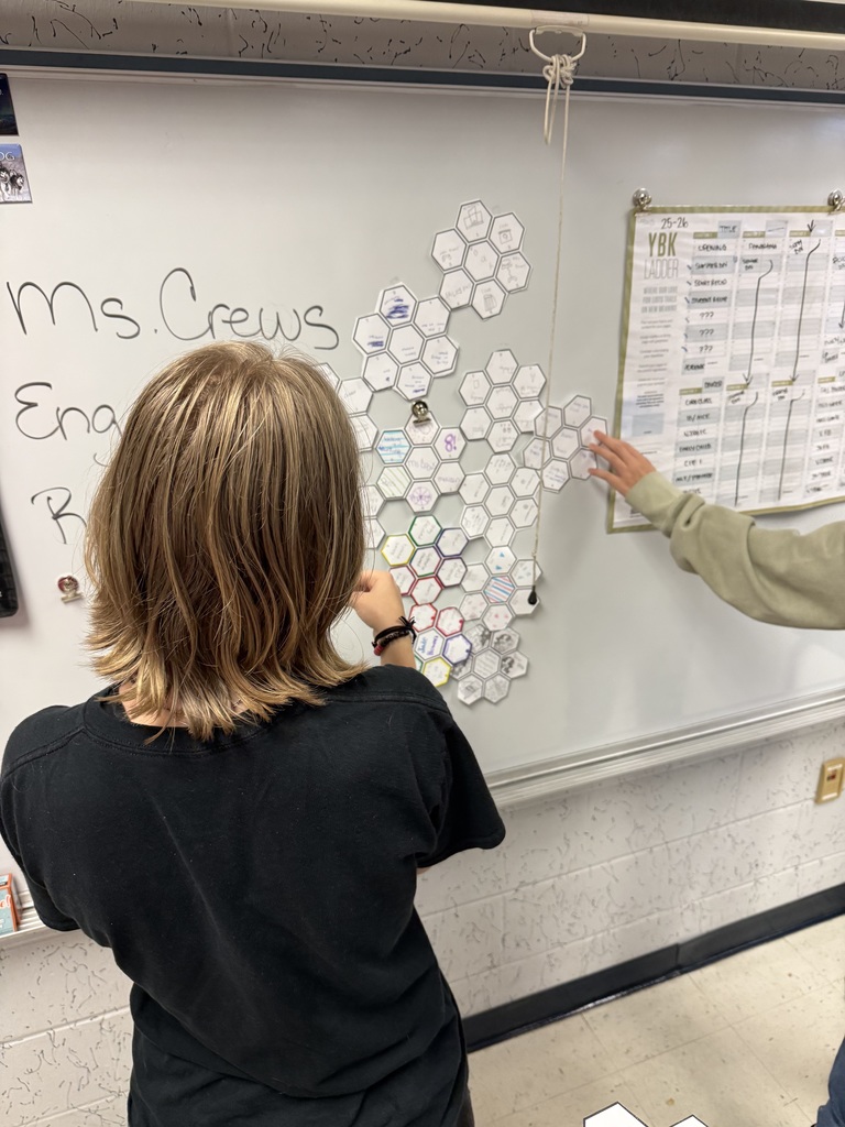 In Ms. Crews’s and Ms. Dupont’s 9th Grade English classes, students started the year by discovering what connects them! 📝✨ Using paper hexagons, each student shared personal interests, hobbies, and passions. Then, they linked their hexagons together to show the connections they have with their classmates. The growing web of hexagons became a visual reminder that—even in a new class—there’s always common ground and shared experiences. A creative and meaningful way to build community from day one!