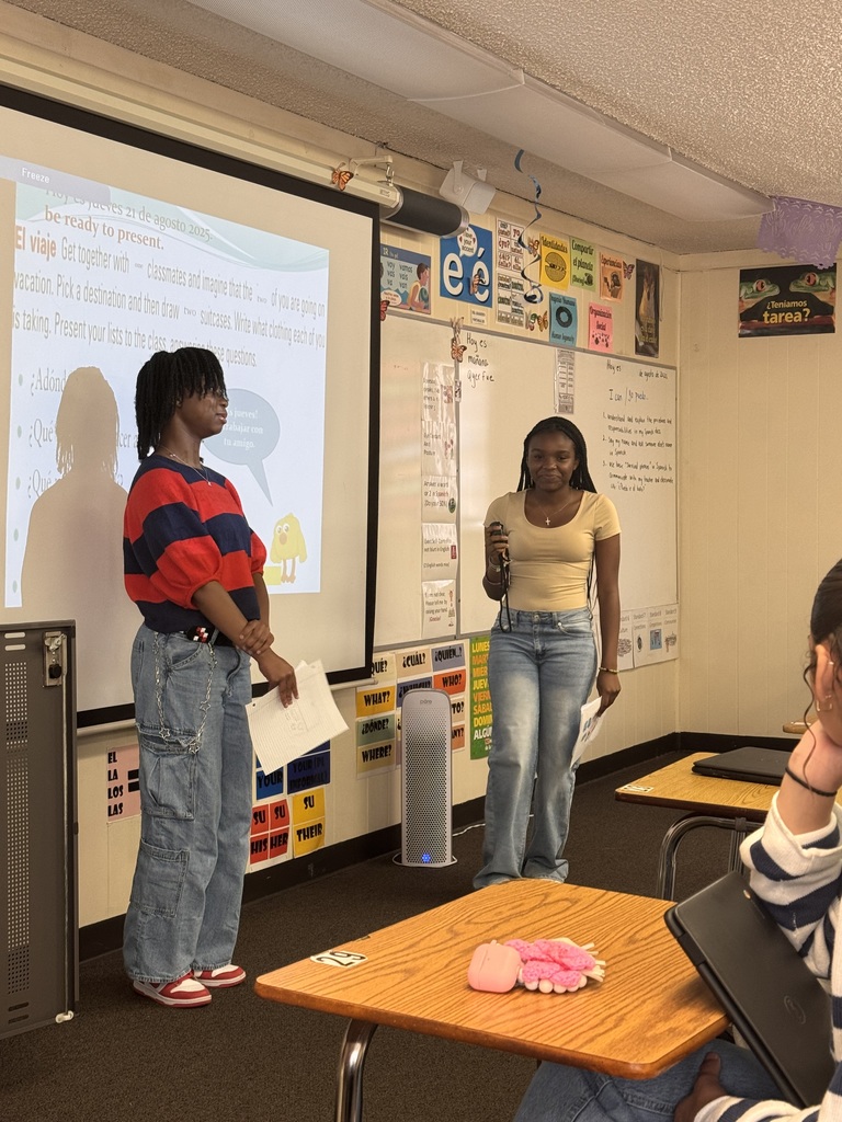 Ms. Marrero’s Pre-AICE Spanish 2 students worked in pairs to deliver oral presentations about a dream trip they would like to take. Each group described their travel plans and explained what items they would pack to be ready for their vacation. Through this activity, students applied vocabulary related to travel, clothing, and daily routines, while also strengthening their speaking and collaboration skills. They impressed with both their creativity and growing language proficiency—¡excelente trabajo, Panthers!