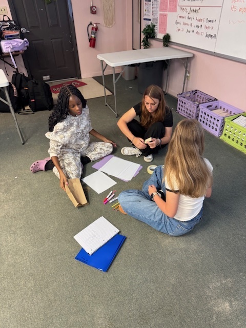 Ms. Wilson’s Theatre 1 students put their collaboration skills to the test with a tower-building competition! After being sorted into groups by personality type—lions, otters, beavers, and golden retrievers—each team worked to build the tallest and sturdiest tower using the same materials (plus one extra item of their choice). The tallest tower reached over 3 feet high!