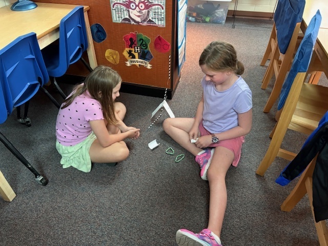 Mrs. Van De Water’s 2nd and 3rd grade classes learned TEAM and STEAM this week. They learned ways of working together as a TEAM through STEAM activities.