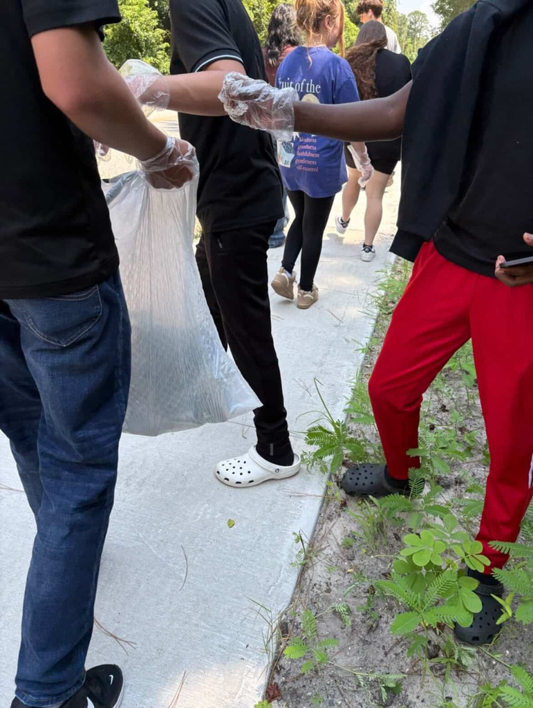 Our Ridgeview NJROTC cadets showed their commitment to service this week by taking part in their monthly Adopt-a-Road cleanup. Armed with gloves, safety vests, and plenty of Panther Pride, our cadets worked together to clear trash and debris from the roadside near campus.  This ongoing project not only keeps our community cleaner and safer, but also teaches responsibility, teamwork, and civic pride. Month after month, our cadets prove that leadership extends beyond the classroom and drill deck—it’s about taking action to improve the world around us.  Way to RISE, Panthers! 🐾