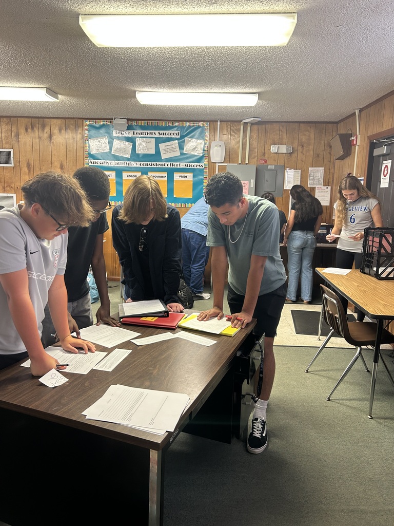 Ms. Ryan’s AICE Psychology students rotated through stations to evaluate the ethics of five well-known psychological studies, identifying which APA ethical standards were not upheld and explaining how and why those violations were problematic. This hands-on activity challenged students to think like psychologists while deepening their understanding of moral responsibilities in research.