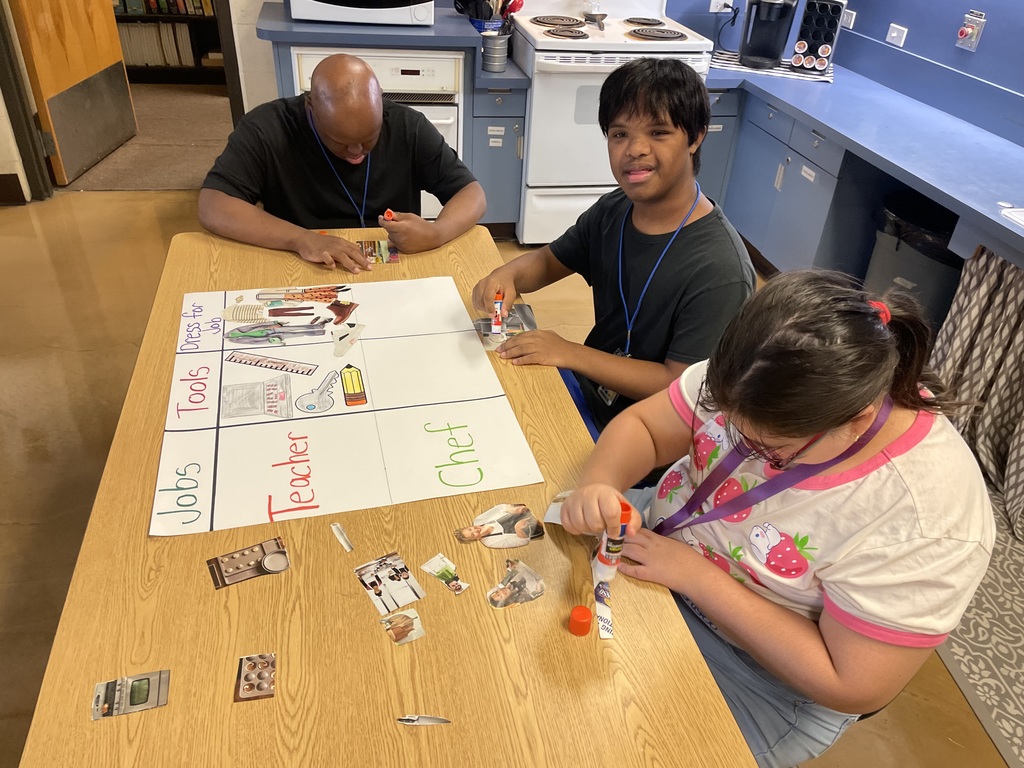 In Ms. B’s Career Prep class, students explored different careers by discussing the jobs, tools, and professional dress required for success in each field. From understanding the importance of first impressions to recognizing the essential equipment that professionals rely on, students gained real-world insight into what it takes to be career-ready. Hands-on conversations like these help Panthers start thinking about their future pathways with confidence and purpose!