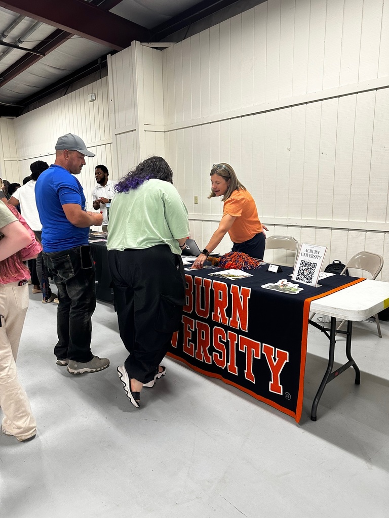Students learning about Auburn University 