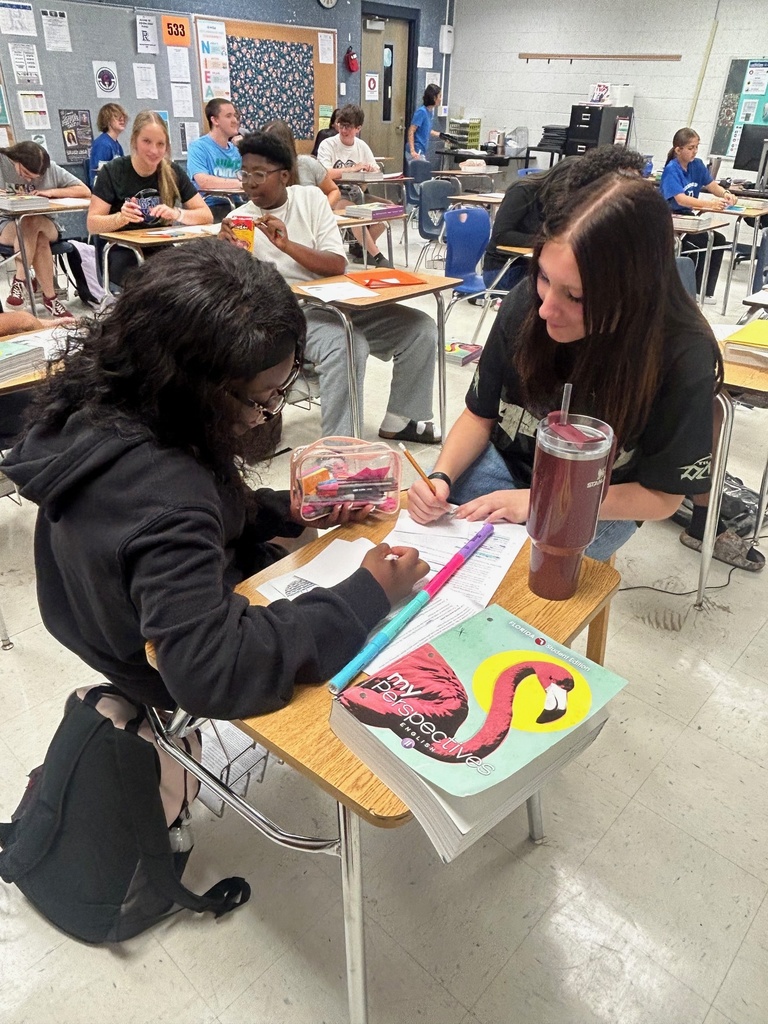 Ms. Eaton’s 10th grade English students engaged in a layered poetry analysis of “Not Waving but Drowning.” With each read, they went deeper into the text—starting with surface-level comprehension and context, then marking words and phrases with strong emotional connotations, before analyzing pronouns, shifts, and word choices to uncover deeper meaning. In their final step, students wrote personal responses that connected the poem to their own experiences and perspectives. Working collaboratively, they compared annotations, shared insights, and challenged one another’s thinking, demonstrating how rereading with purpose can reveal new layers every time. Panthers RISE when they dig deep into learning!