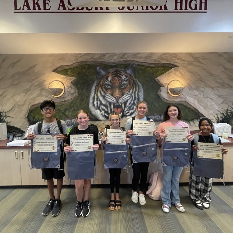 LAJH ROAR, faculty, staff, and students of the week