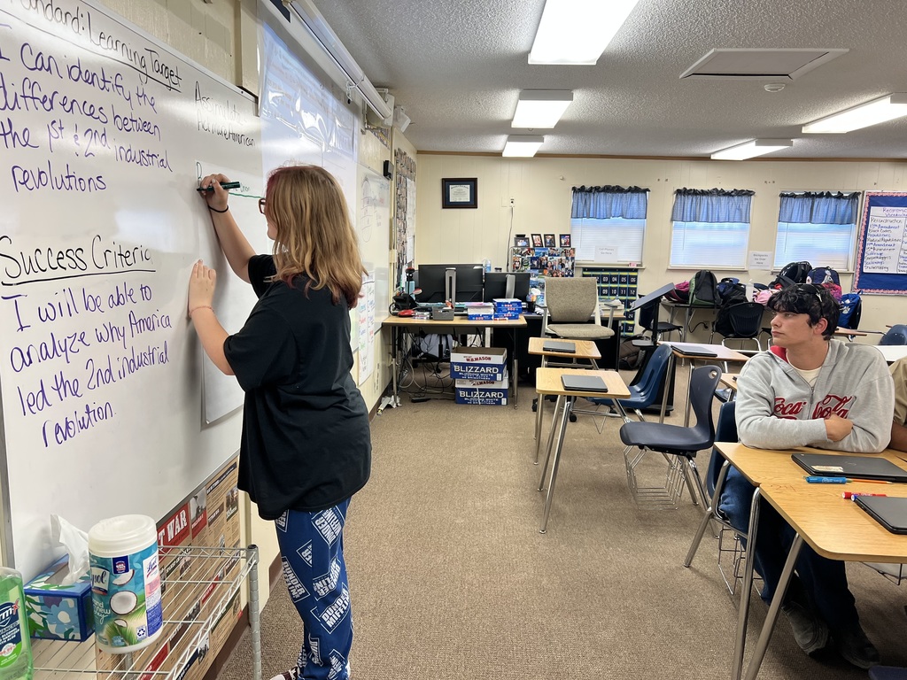 Collaboration and critical thinking were on full display in Ms. Mayfield’s AICE U.S. History class! Students worked in groups, shared ideas, and debated some of the most challenging questions of Reconstruction — how to reunify the Union, secure freedom, and shape the nation’s future. Through teamwork, discussion, and problem-solving, our Panthers are not just learning history — they’re learning to think like historians.