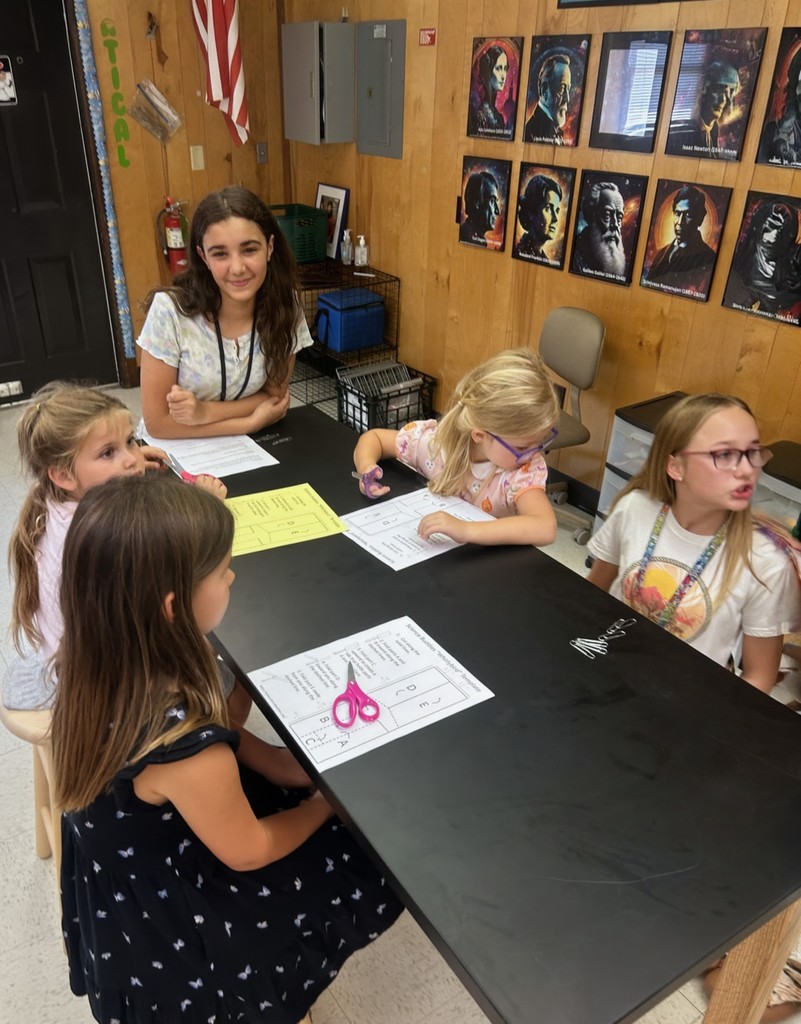 Creswell & Frendah's classes  science lab together