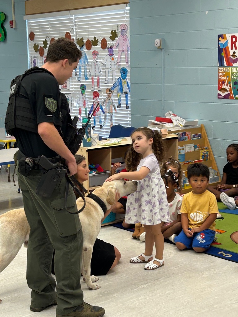 Last week, our Little Paws students celebrated Community Helper’s Week with a special visit from Deputies Lowery and Taliaferro and their amazing K-9 partners, Icarus and Dante! Our littles, along with our Level 4 Early Childhood Education students, learned all about how K-9s are trained and the crucial jobs they and their deputy handlers perform each day to keep our community safe. Thank you to our Clay County Sheriff’s Office partners for giving our students such an engaging, hands-on learning experience!