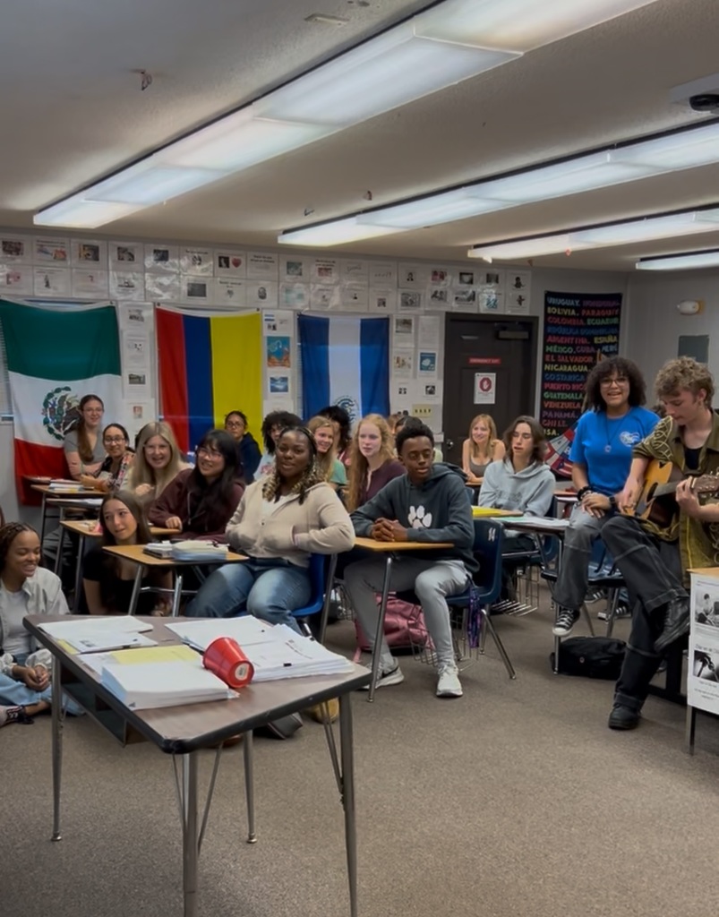 Ms. Correa’s IB Seniors recorded a performance of “Los Pollitos Dicen Pío Pío” to help motivate the freshmen in Mrs. Marrero’s Pre-IB/AICE Spanish class as they learned the song. It was a fun and creative way to connect upperclassmen and freshmen while bringing Spanish language learning to life!