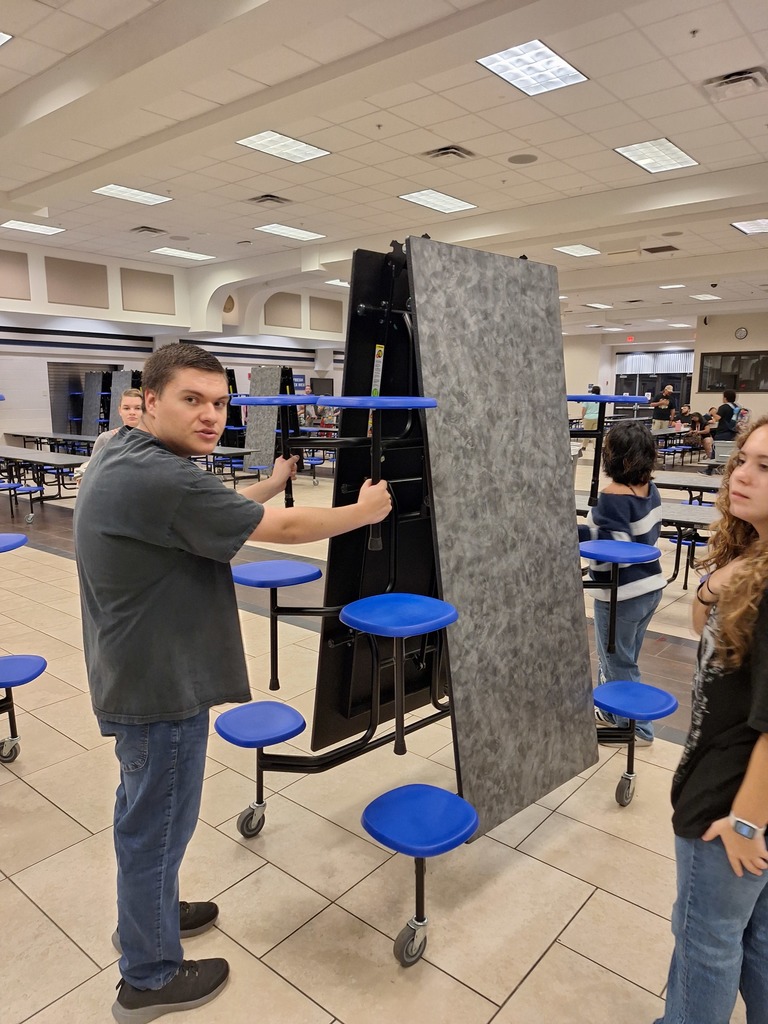 Transition Works student Evan teamed up with a Drama Club member to help set up the cafeteria for the Spirit Club meeting. During the event, the Drama students treated attendees to a special sneak peek — performing a 15-minute segment of their upcoming play, “Clue.” A perfect example of Panther teamwork, creativity, and school spirit!