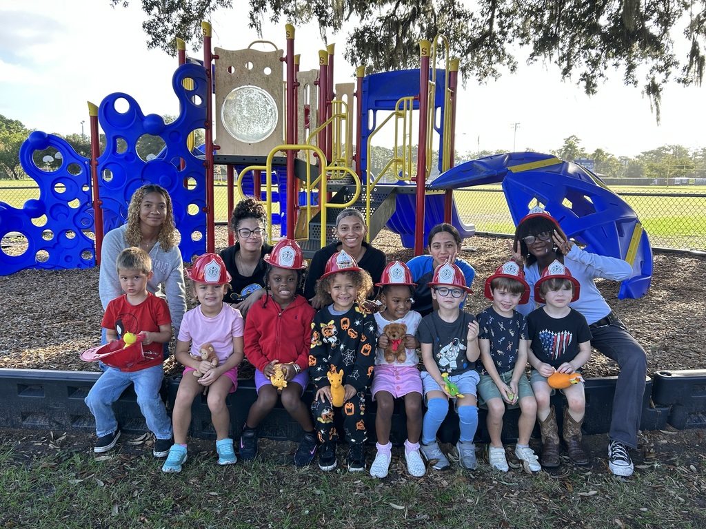 Last week, our Little Paws students enjoyed a special activity planned by the high school Early Childhood Education teachers. The littles got to pretend to be firefighters, rescuing animals and learning through play! It was the perfect combination of teamwork, imagination, and beautiful weather — and the smiles said it all!