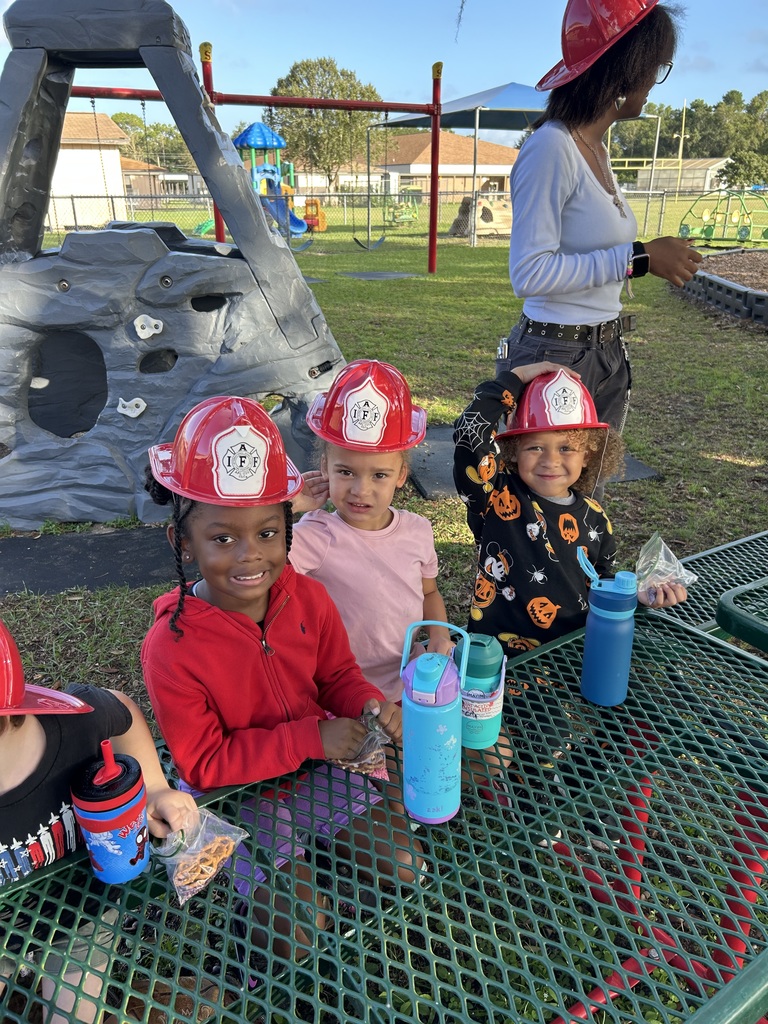 Last week, our Little Paws students enjoyed a special activity planned by the high school Early Childhood Education teachers. The littles got to pretend to be firefighters, rescuing animals and learning through play! It was the perfect combination of teamwork, imagination, and beautiful weather — and the smiles said it all!