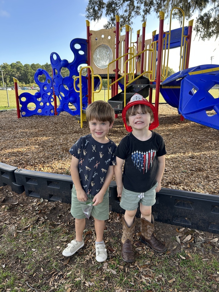 Last week, our Little Paws students enjoyed a special activity planned by the high school Early Childhood Education teachers. The littles got to pretend to be firefighters, rescuing animals and learning through play! It was the perfect combination of teamwork, imagination, and beautiful weather — and the smiles said it all!