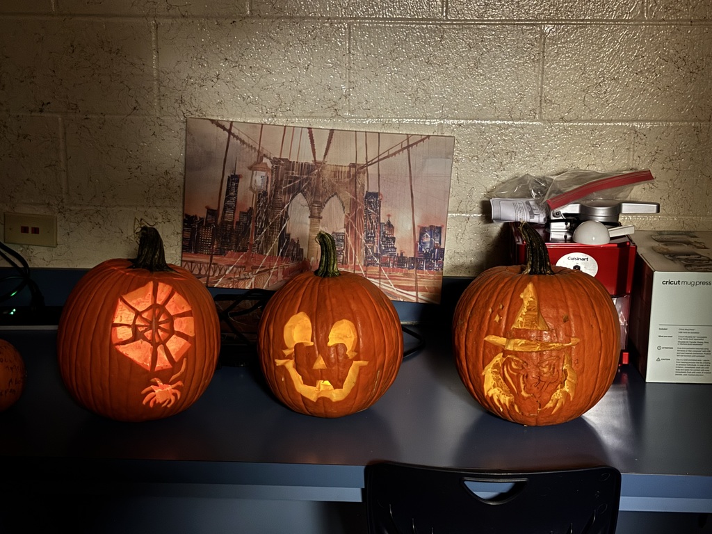 Mr. King’s Career Prep students recently got into the fall spirit by learning how to carve pumpkins with guidance from Mr. King and the instructional assistants. The activity combined hands-on learning with creativity, teamwork, and plenty of smiles, helping students build both fine motor skills and confidence while having fun!