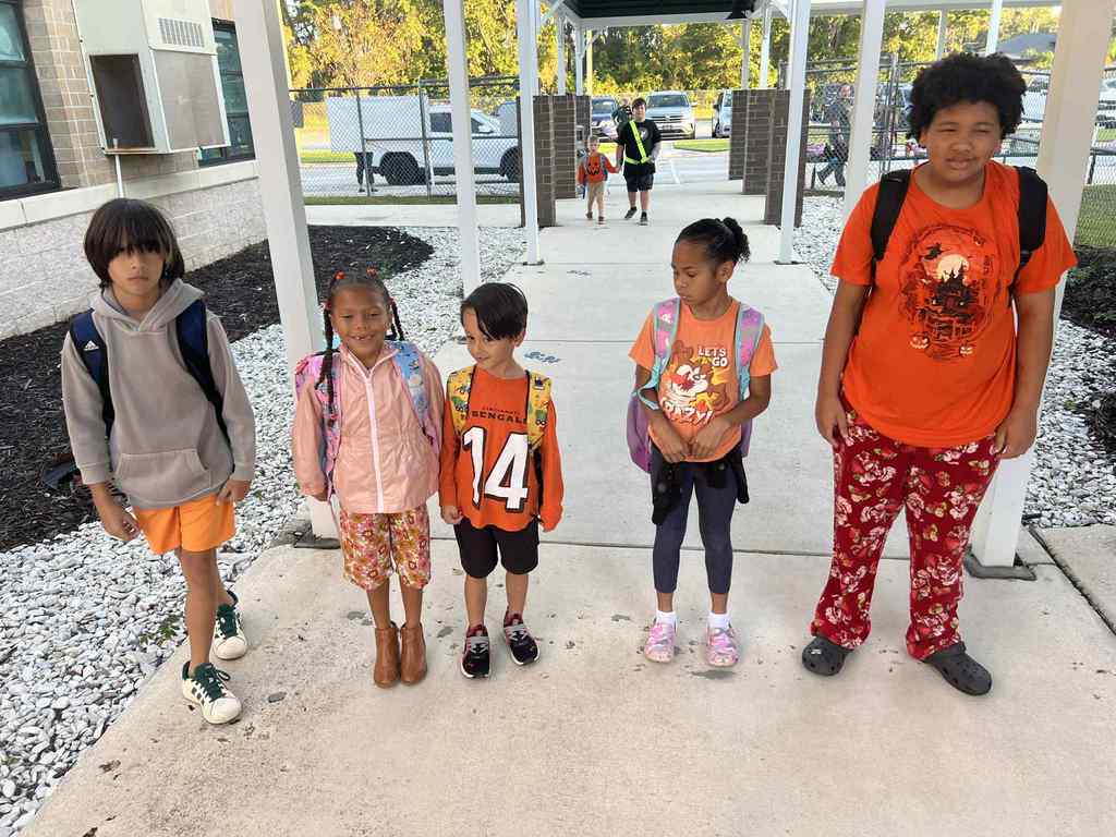 🧡Unity Day Fun!🧡 We are loving all the orange walking thru our hallways to celebrate against bullying! Thanks to everyone who wore orange!