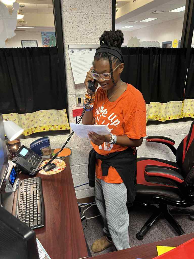 🧡Anchors 4 Life Fun🧡 We had some guests announcers this week to remind us about Unity Week with positive messages! Thanks for your help! 😉