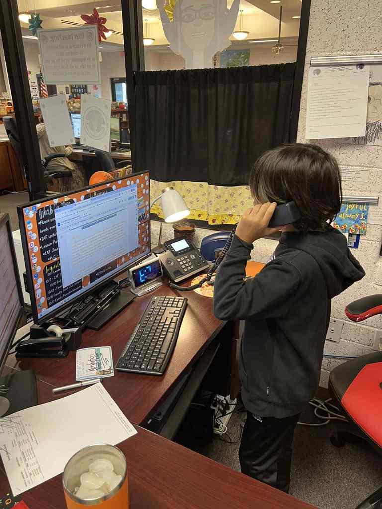 🧡Anchors 4 Life Fun🧡 We had some guests announcers this week to remind us about Unity Week with positive messages! Thanks for your help! 😉