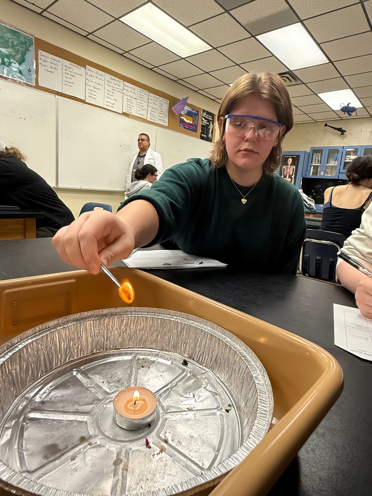Mr. Hutchinson’s Forensic Science students put their investigative skills to the test this week by examining how different materials and fibers burn. Through careful observation of flame color, smoke, odor, and residue, students learned how burn patterns can help identify unknown substances—just like real forensic analysts do in the lab!