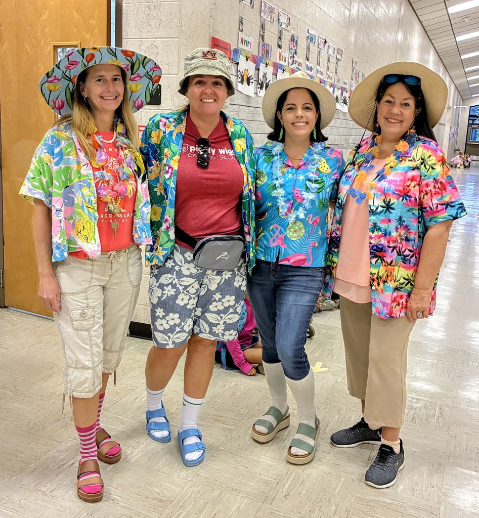 Tacky Tourist Day!