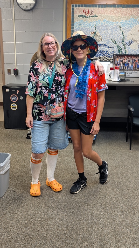 Tacky Tourist Day!