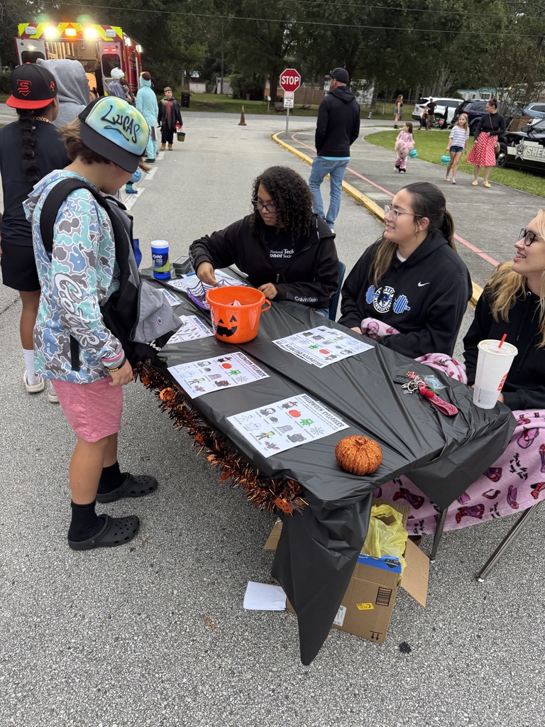 Our amazing Ridgeview students showed up in full force to support Ridgeview Elementary’s “Math Isn’t Scary” Trunk or Treat event! 🧮🍭  Students from various clubs and athletic teams hosted creative trunks filled with treats and Panther spirit, while members of FFEA took it a step further by designing interactive math and literacy games for the elementary students to enjoy. 🎲📚  It was a night full of learning, laughter, and leadership as our Panthers spread joy and showed what it means to give back to our community.